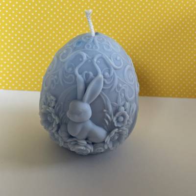 Osterkerze als Ei mit Hase