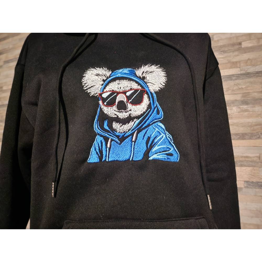 Koala cool Color Lichteffekt 18x18cm bzw. 20x20cm – Stylische Stickdatei für schwarze Stoffe Bild 8