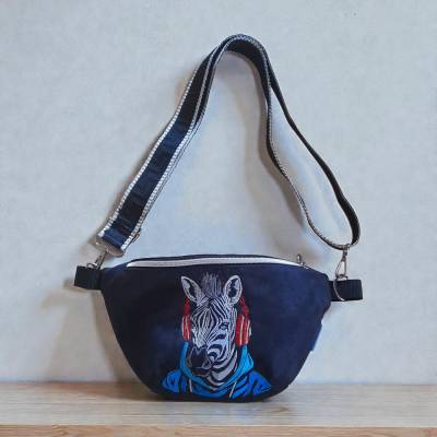 T-SB0031 Bodybag Slingbag Bauchtasche Kunstwildleder XL - Zebra -handmade