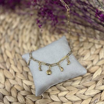 „Mondphasen“ - Goldfarbene Edelstahl-Halskette (Paperclip) mit Anhänger Mondphasen