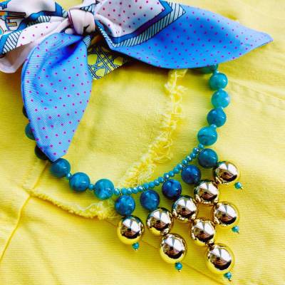 Statementkette mit schmalem Schal