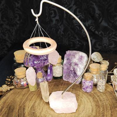 Edelstein-Windspiel mit Amethyst & Rosenquarz - Harmonischer Energiebringer für dein Zuhause