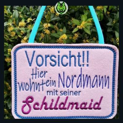DreamEmbroid Stickdatei Warnschild "Schildmaid / Nordmann"