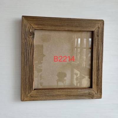 Rustikaler Bilderrahmen 30x30 cm aus sonnenverbrannten Stadelbrettern – Handgemachter Holzrahmen mit Glas & Rückwand 