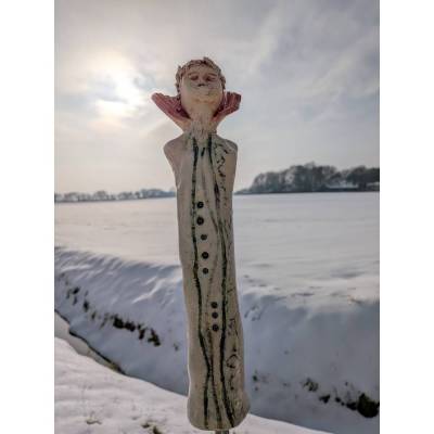 Gartenfigur aus Ton – Frostfester Gartenstecker, handgefertigt, 27 cm hoch