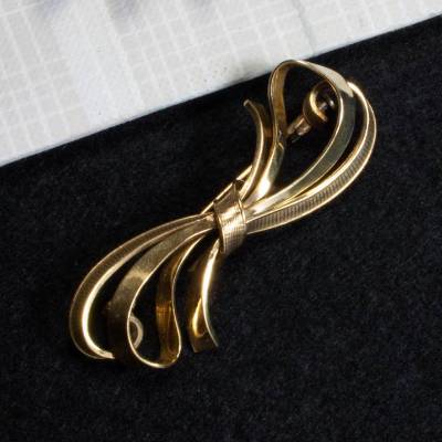 Vintage Schleifen Brosche aus den 30er, 40er Jahren goldfarben, Trödel Dings da