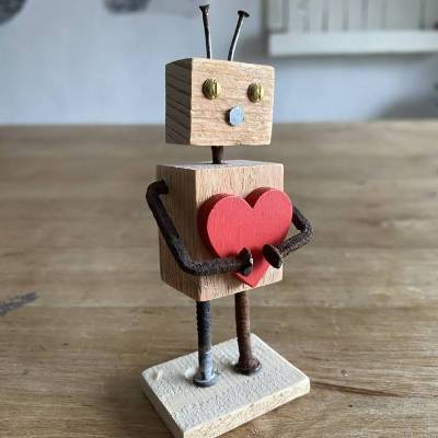 Kleine Holzfigur mit Herz, Geschenk, Mitbringsel für Liebende, Lieblingsmensch,