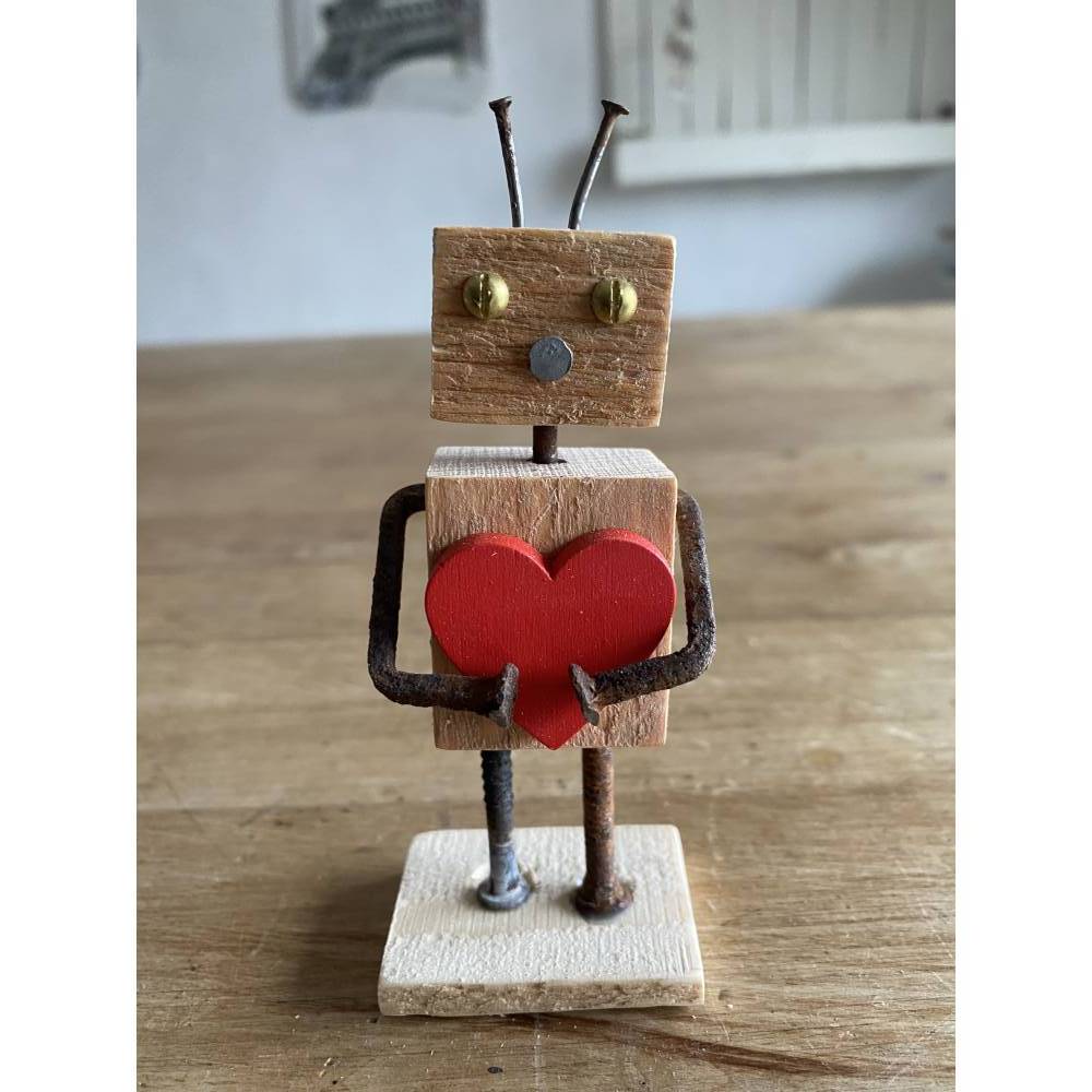 Kleine Holzfigur mit Herz, Geschenk, Mitbringsel für Liebende, Lieblingsmensch, Bild 9