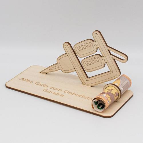 Personalisiertes Geldgeschenk Tattoo aus Holz – Gutschein zur Tattoo-Session