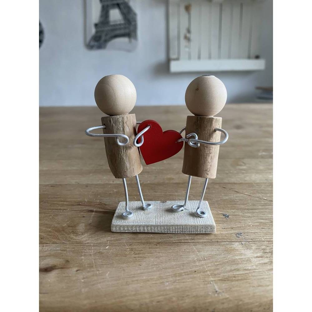 Hochzeits Figuren mit Herz, Holzfiguren, Liebes Geschenk Bild 1
