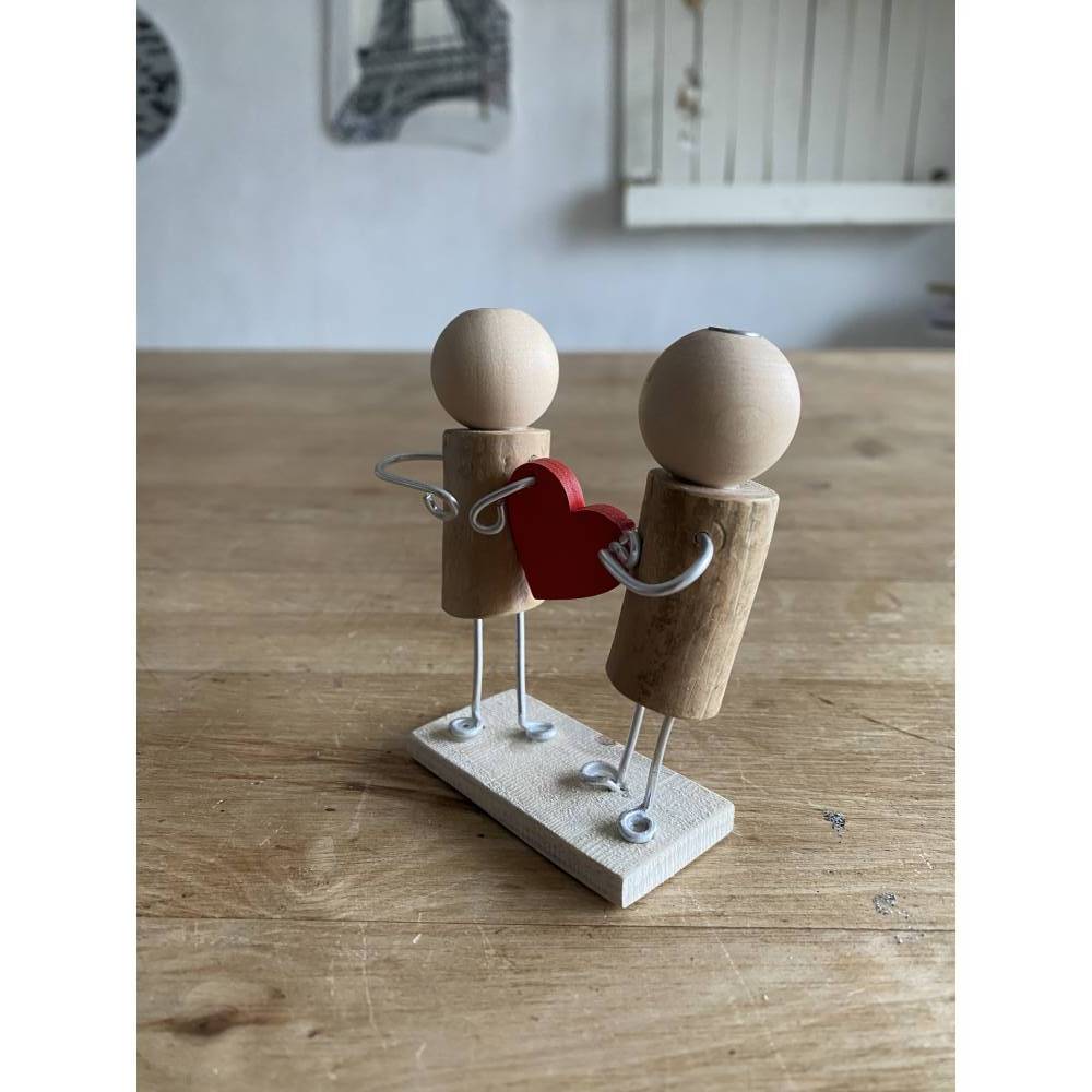 Hochzeits Figuren mit Herz, Holzfiguren, Liebes Geschenk Bild 2