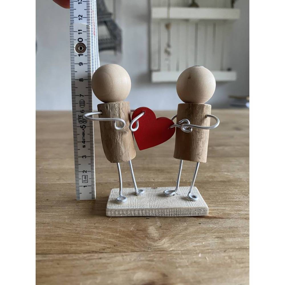 Hochzeits Figuren mit Herz, Holzfiguren, Liebes Geschenk Bild 3