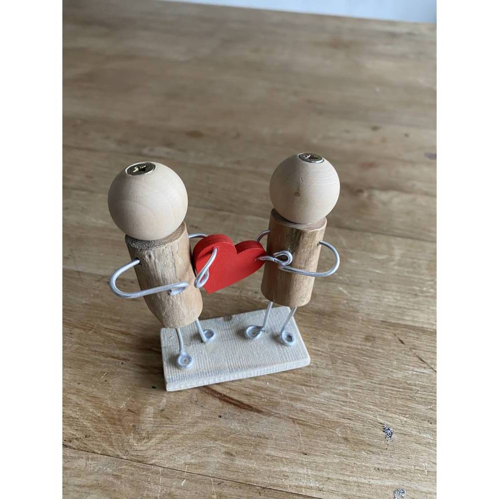 Hochzeits Figuren mit Herz, Holzfiguren, Liebes Geschenk Bild 9