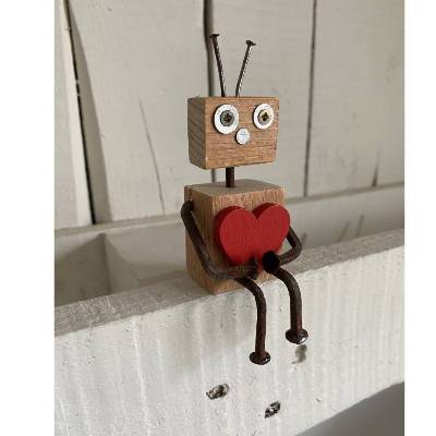 Kantensitzer mit Herz, Holzfigur Roboter, kleines Geschenk,