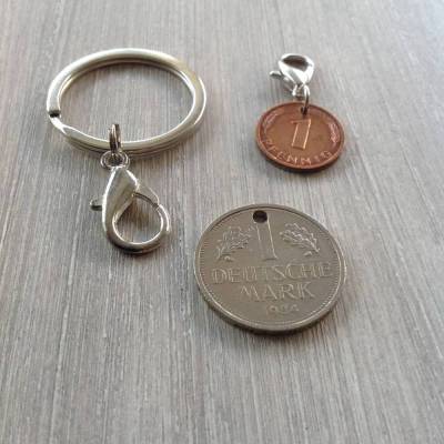 Vintage Geschenkset: 1 D-Mark Einkaufswagenchip & Glückspfenniganhänger am Schlüsselring