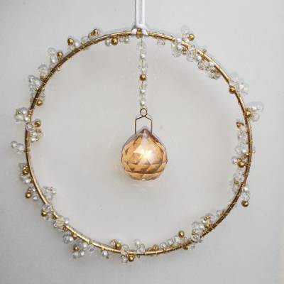 Suncatcher Reif, mit Glasperlen und 3 cm Prismakuge in gold/klarl