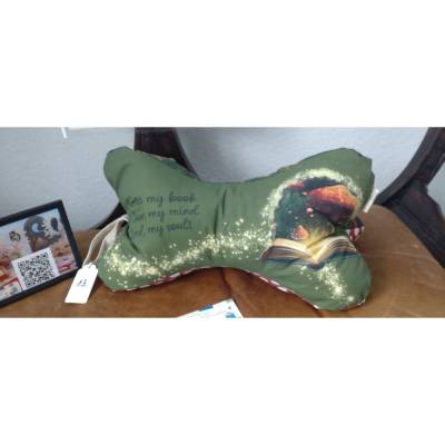 Nr.13 Leseknochen Nackenrolle Buchstütze Keilkissen handgemacht – personalisierbar, 100% Baumwolle