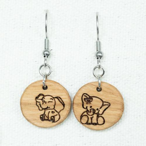 Eiche Ohrringe Baby Elefant – handgemachte Holzohrringe mit Edelstahl