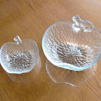 Glasschale in Apfelform im 2er-Set