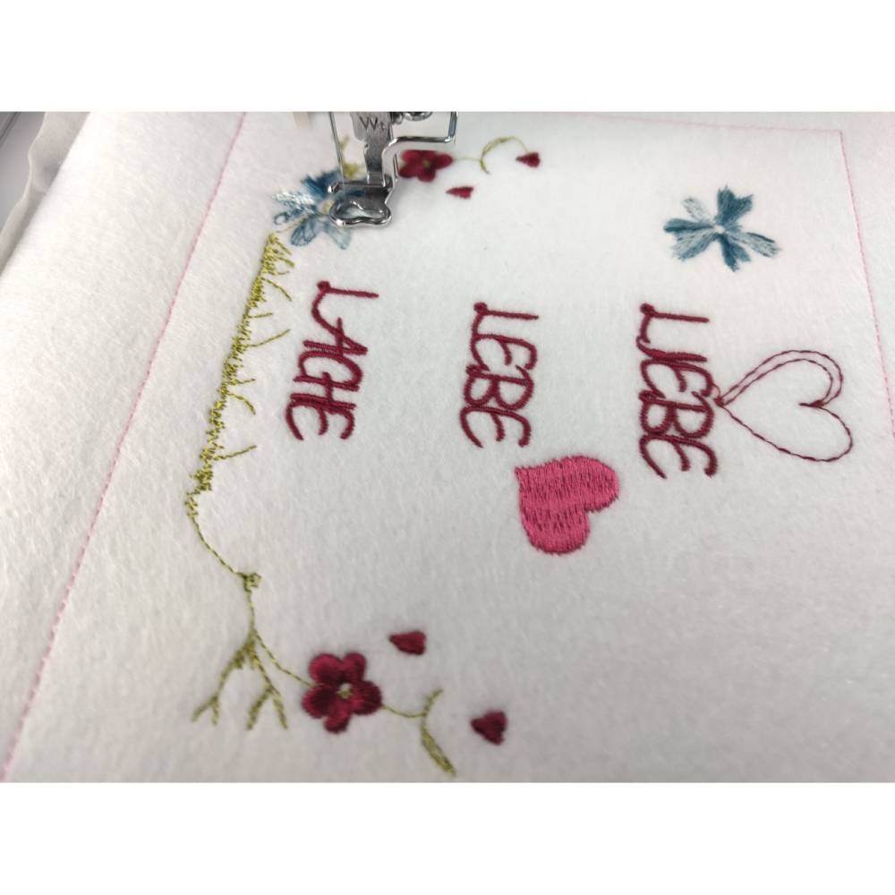 Liebe Lebe Lache Stickdatei 10x10cm – Emotionale Deko für deine Stickmaschine Bild 2