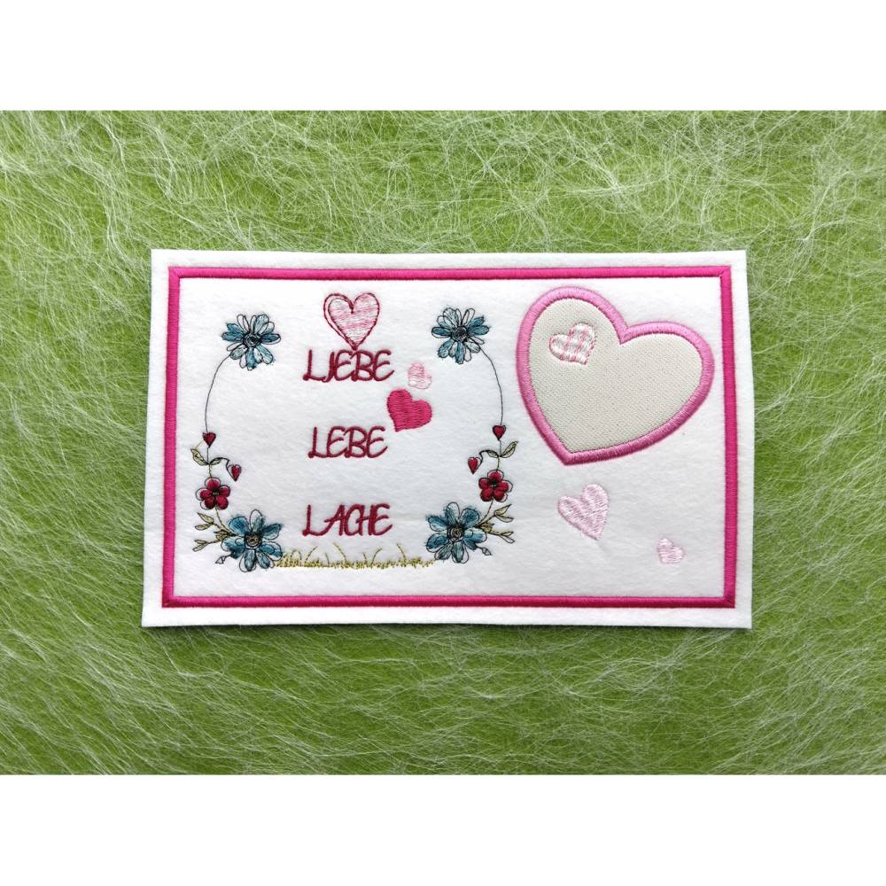 Liebe Lebe Lache Stickdatei 10x10cm – Emotionale Deko für deine Stickmaschine Bild 3