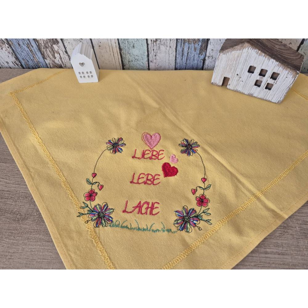 Liebe Lebe Lache Stickdatei 10x10cm – Emotionale Deko für deine Stickmaschine Bild 8