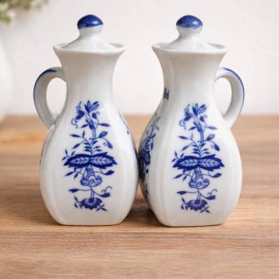 Vintage Öl- & Essigflaschen aus Porzellan – Blaues Zwiebelmuster, DDR (K&S)