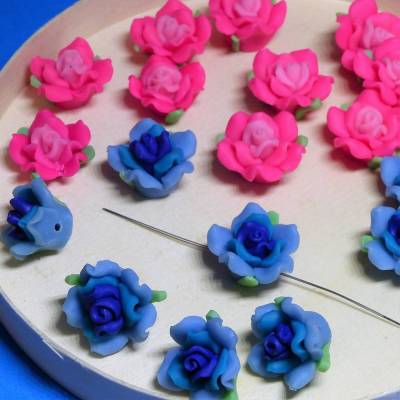Perlen, Blüten, blau grün oder pink grün,  Polymer Clay, Blumen, Fimo, Schmuckherstellung