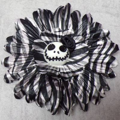 Skull Jack Haarspange – Zebra Stoffblume mit Totenkopf, 