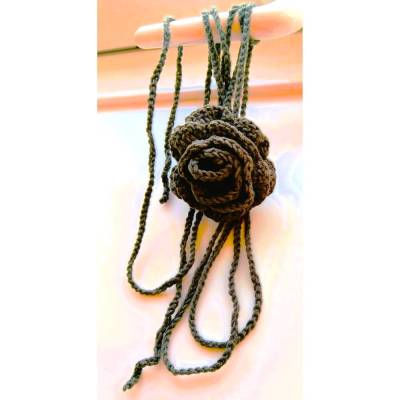 Gehäkelte Kette Halskette Halsband zum Binden mit Blüte 250 cm langes Band Rose
