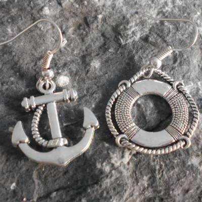 Maritime Anker & Rettungsring Ohrhänger versilbert – Stilvolle Ohrringe mit LIFE RING Schriftzug