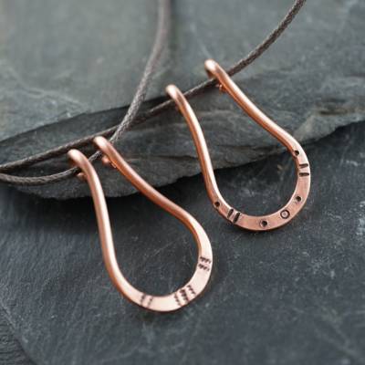 RingDing: Kupfer Ringhalter & Anhänger – Schmuck für Wikinger, Kelten & Mittelalter-Fans,Kupferschmuck
