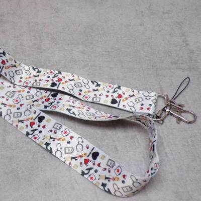 Pflege Schlüsselband breit – Lanyard für Pflegekräfte personalisierbar 