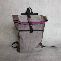 Rolltop Rucksack aus Cord und Kunstleder