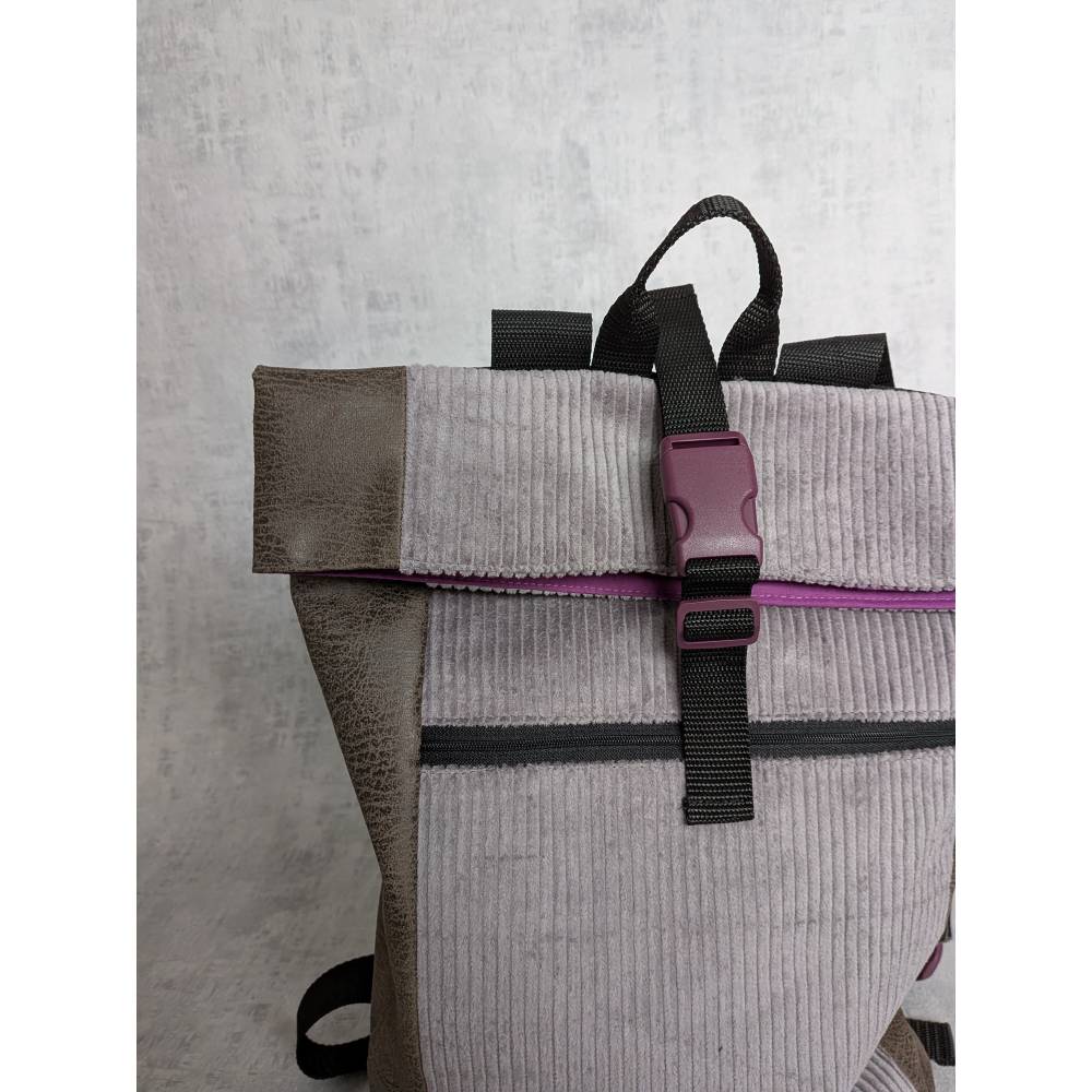 Rolltop Rucksack aus Cord und Kunstleder Bild 4