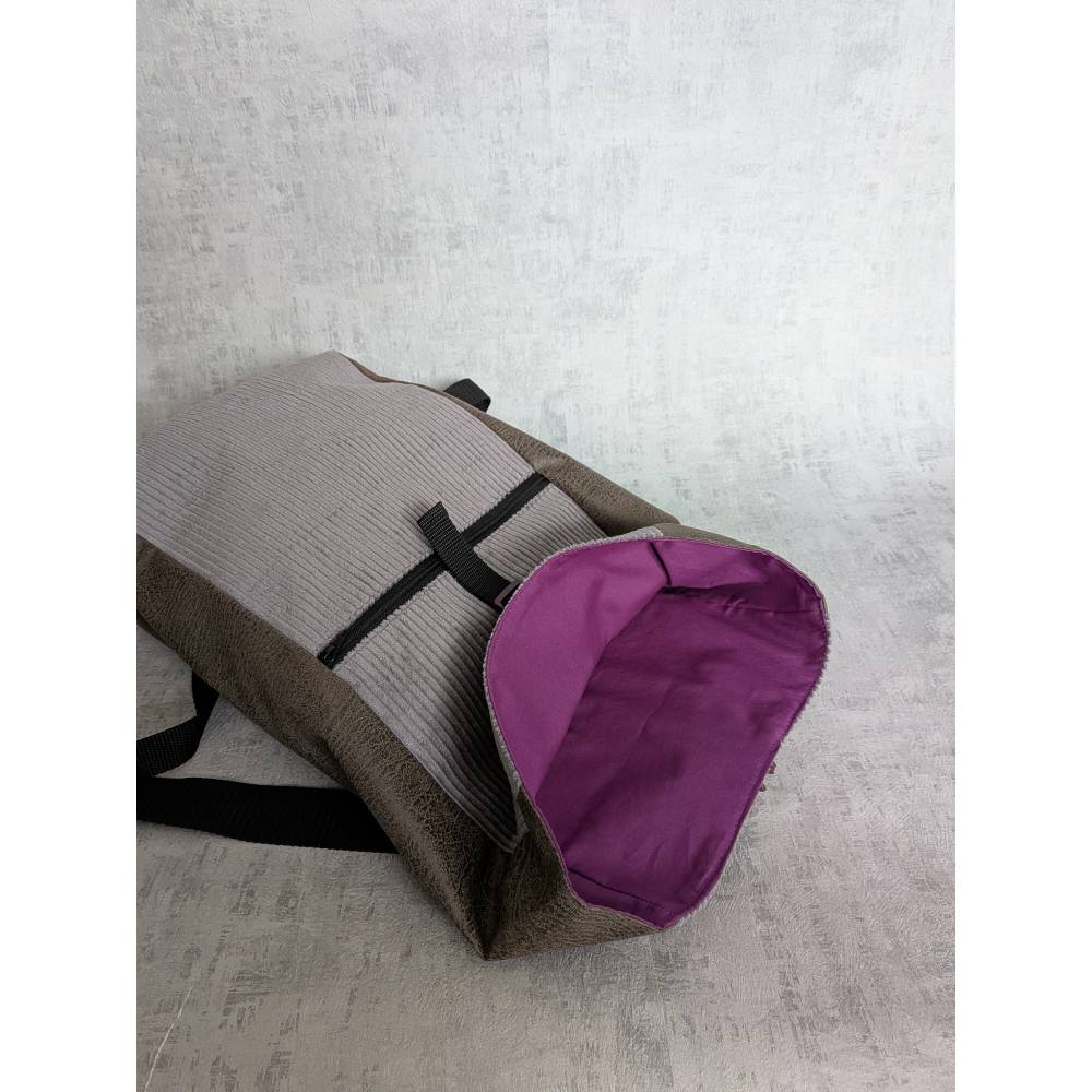 Rolltop Rucksack aus Cord und Kunstleder Bild 5