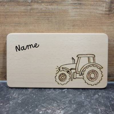 Bulldog Traktor Kinder Frühstücksbrett Brotzeitbrett aus Holz mit Brandmalerei, handgebrannt - inkl. Personalisierung