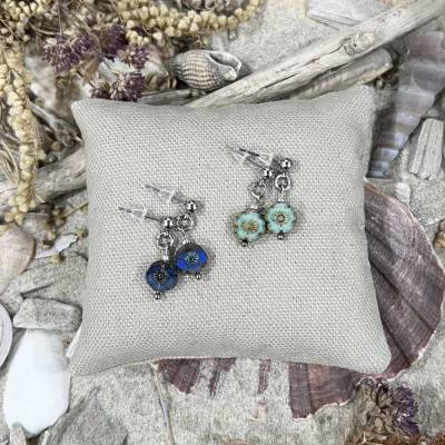 „Hawaii Flowers“ - Einzigartige Edelstahl-Ohrstecker mit böhmischen Glas-Blumen