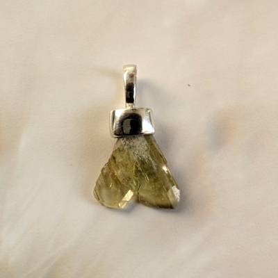 Chrysoberyll Zwillingskristall Anhänger mit Silber