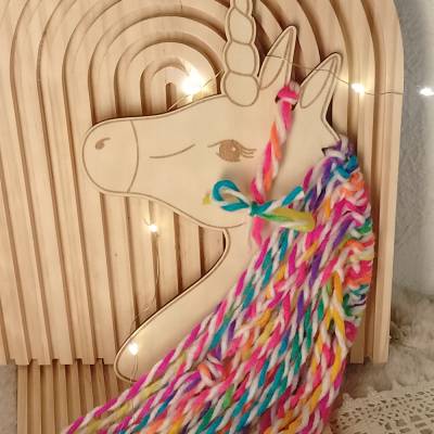 Haarspangen Einhorn aus Holz mit bunter Wollmähne