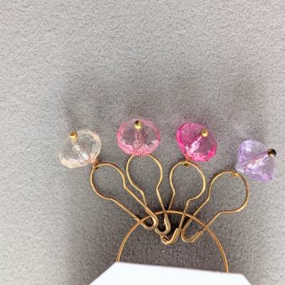 Edle Maschenmarkierer aus goldfarbenem Metall mit facettierten Perlen – 4 Stück, ca. 3,5 cm lang