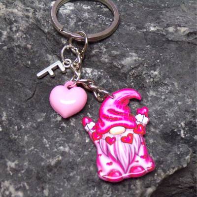 Personalisierbarer Zwerg Schlüsselanhänger Herz Liebe – Acryl Wichtel, beidseitig, kawaii & süß
