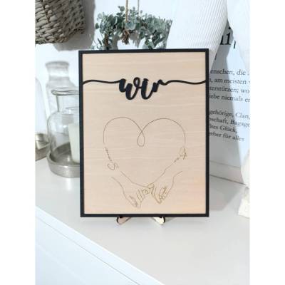 Holzbild Personalisiert mit Herz, Namen und Händen – Paarbild mit Herz zum aufstellen