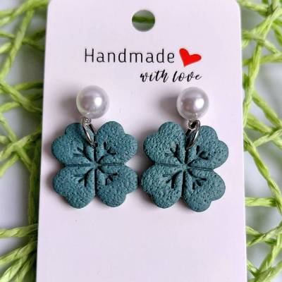 Kleeblatt Ohrring mit Perlenstecker – Glücksbringer Schmuck in Silber oder Gold