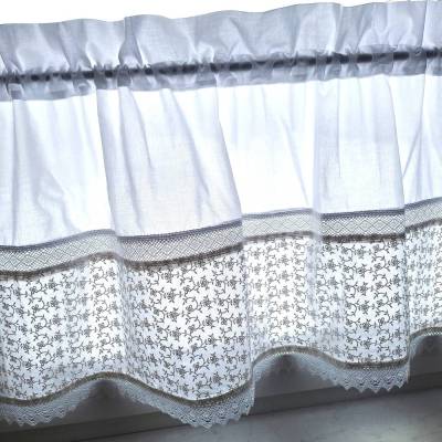 Landhausgardine Weiß | Baumwollbatist mit Lochstickerei und Spitze - Perfekt für Shabby Chic und Landhaus