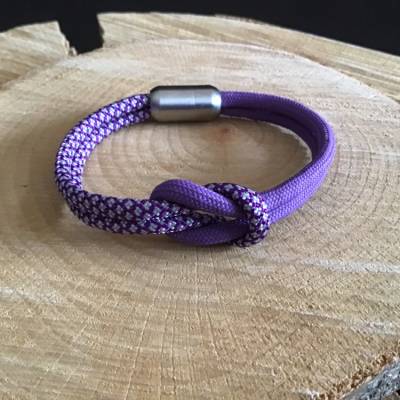 Knotenarmband aus Paracord mit Edelstahl-Magnetverschluss