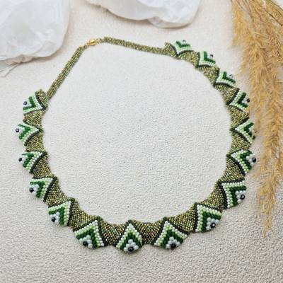 Halskette Collier Grüntöne | Wellendesign | Magnetverschluss | 41cm