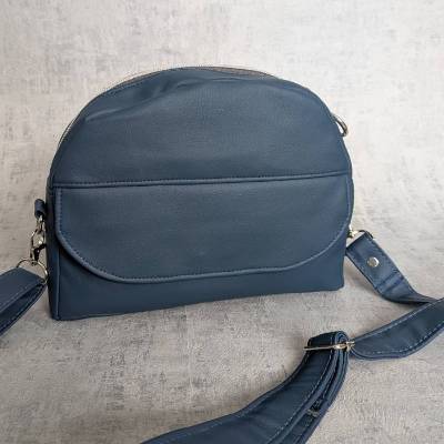Handtasche aus Kunstleder – Maritimer Stil mit Küstengefühl