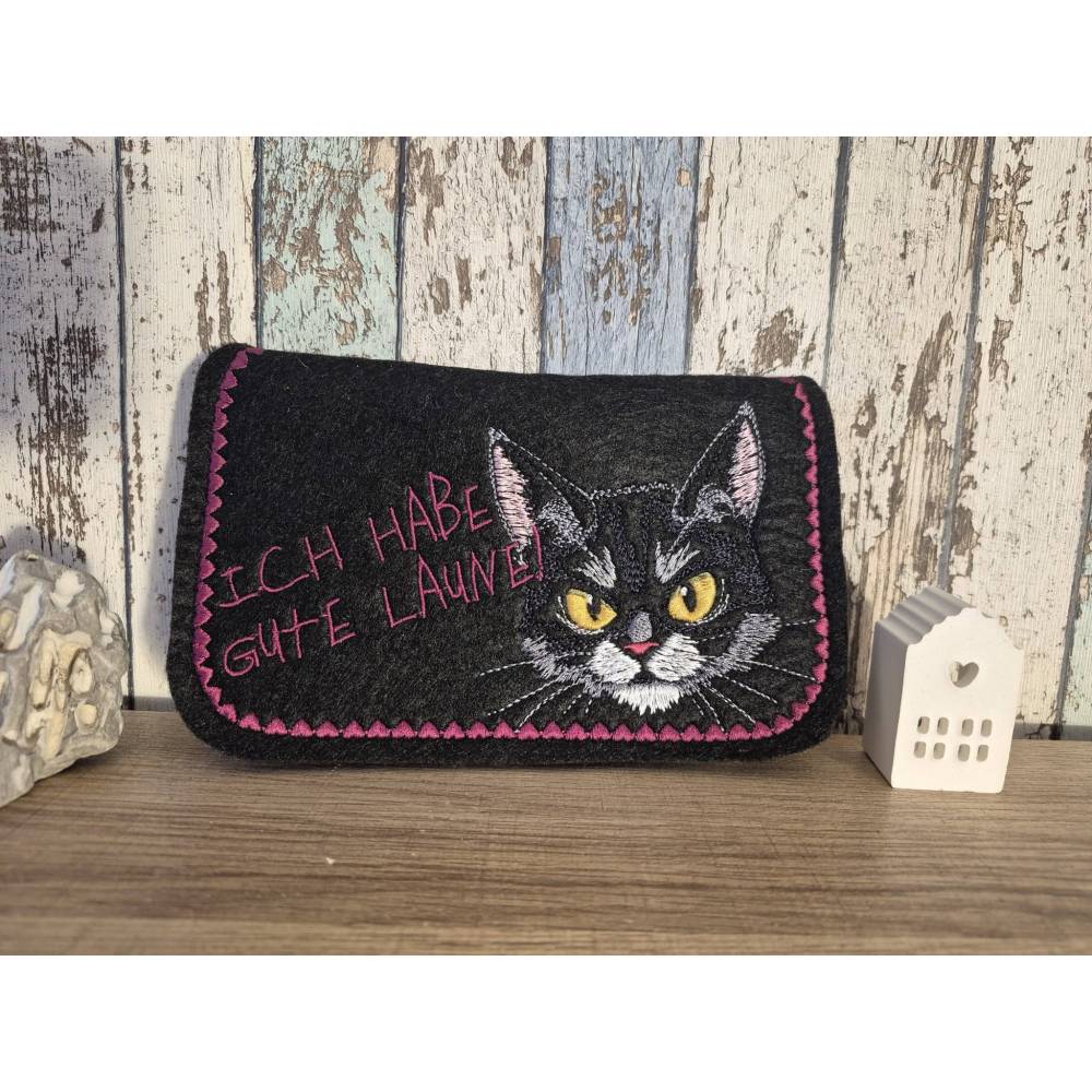 Katzengesicht Grumpy Lichteffekt Stickdatei 10x10cm – Perfekt für schwarze Stoffe Bild 9