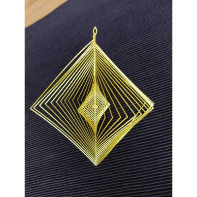 Viereckige Spirale aus PLA – 3D Deko 15 x 14 cm – Goldene Wohnaccessoires & Geschenkidee